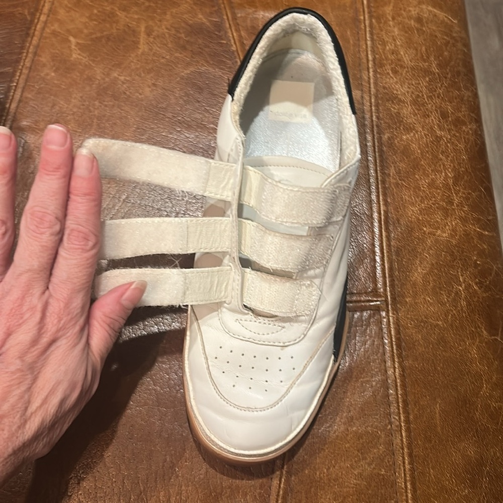 Dolce Vita sneakers - Picture 3 of 8